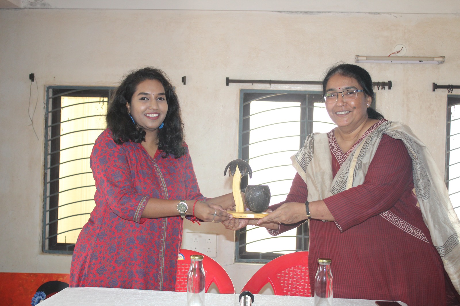 Ms. Suruthi Abirami is felicitated at the event.